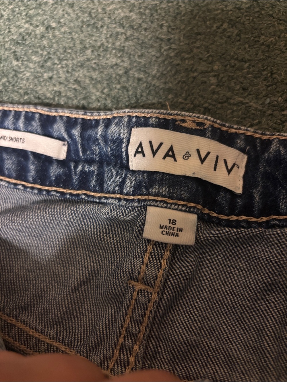 Ava & Viv Midi Shorts - Picture 3 of 4